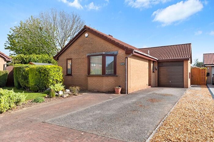 3 Bedroom Detached Bungalow For Sale In Castle Green, Westbrook, WA5