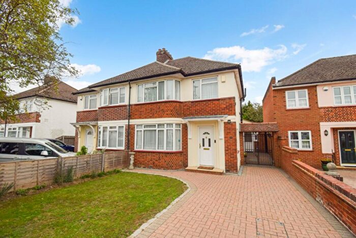 3 Bedroom Semi-Detached House For Sale In Haymill Road, Near Burnham, Berkshire, SL1