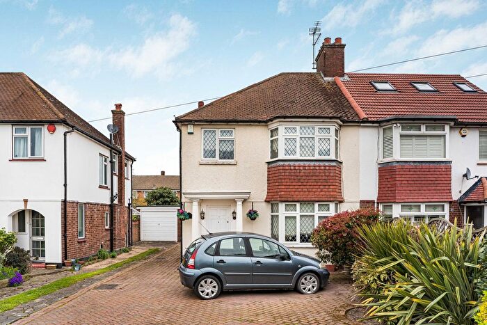 3 Bedroom Property For Sale In Carterhatch Lane, Enfield, EN1