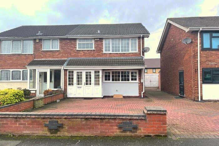 3 Bedroom Semi-Detached House To Rent In Mears Drive, Stechford, Birmingham, B33
