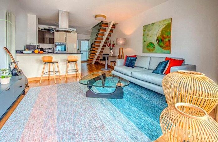 2 Bedroom Duplex To Rent In Flamsteed Close, Cambridge, Cambridgeshire, CB1