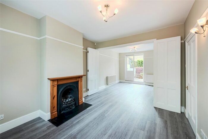 3 Bedroom Terraced House To Rent In Windmill Road, London, W4
