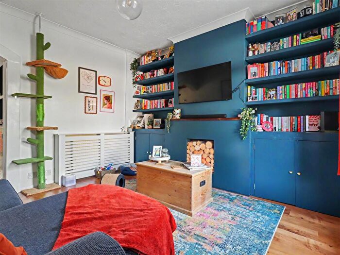 2 Bedroom Terraced House For Sale In Aylsham Road, Norwich, NR3