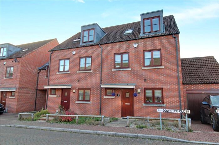 3 Bedroom Semi Detached House To Rent In Downside Close, Basingstoke, RG24