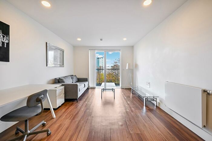 1 Bedroom Flat To Rent In Xchange Point, London, N7