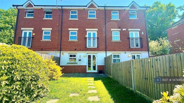 4 Bedroom Terraced House To Rent In Rossby, Shinfield, Reading, RG2
