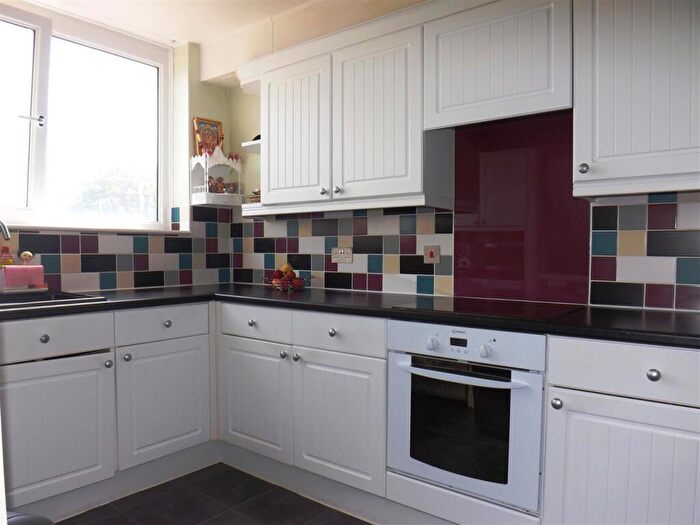 2 Bedroom Flat To Rent In Boundary Road, Worthing, BN11