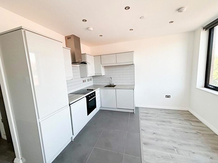 1 Bedroom Flat To Rent In Knights House, The Parade, Sutton Coldfield, B72