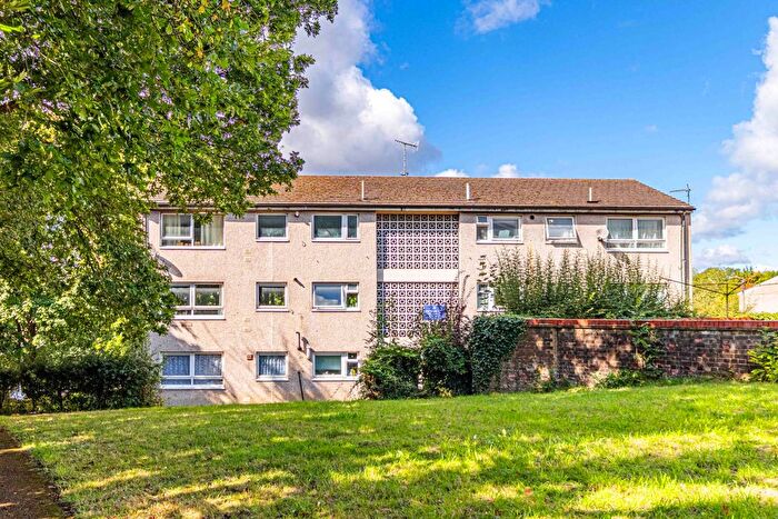 3 Bedroom Flat To Rent In Northend, Hemel Hempstead, HP3