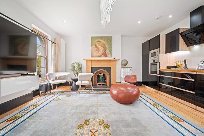 1 Bedroom Flat To Rent In Hammersmith Grove, Hammersmith, W6