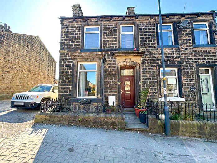 2 Bedroom End Of Terrace House For Sale In Fold Lane, Cowling, BD22
