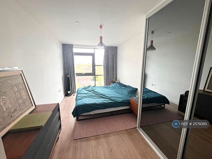 1 Bedroom Flat To Rent In Fuse Building, London, E8