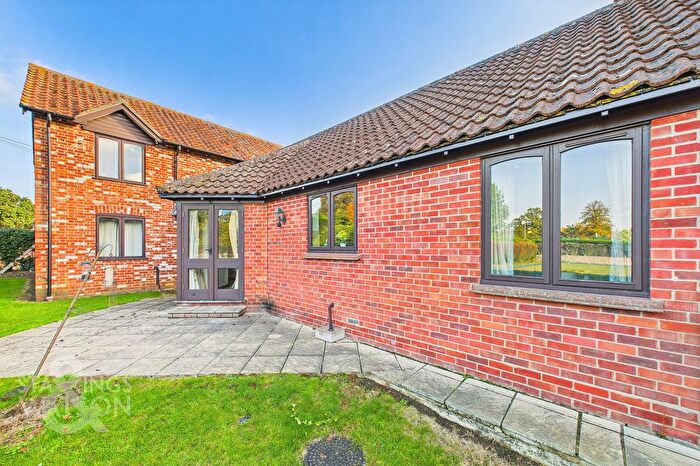 2 Bedroom Terraced Bungalow For Sale In Malthouse Court, Harleston, IP20