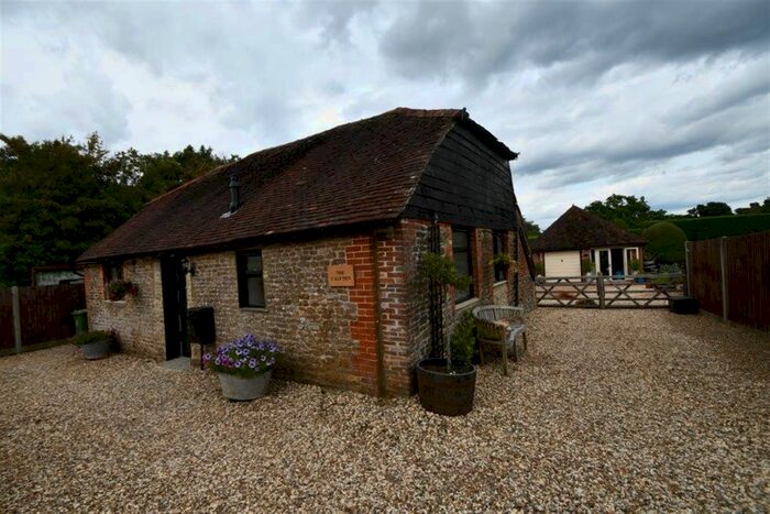 2 Bedroom Property To Rent In Whitehill Road, Standford, Bordon, GU35