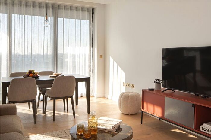 2 Bedroom Flat To Rent In Enclave, Camlet St, N1C