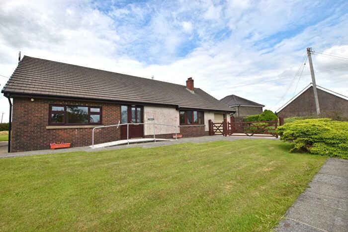3 Bedroom Bungalow For Sale In Capel Iwan, Carmarthen, SA33