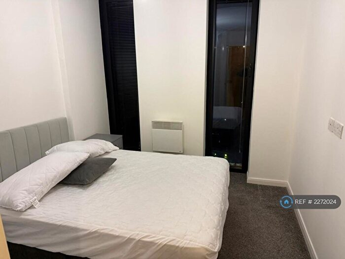 1 Bedroom Flat To Rent In Mann Island, Liverpool, L3