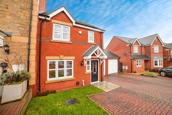 3 Bedroom Semi Detached House For Sale In Aumonier Way, Alfreton, DE55