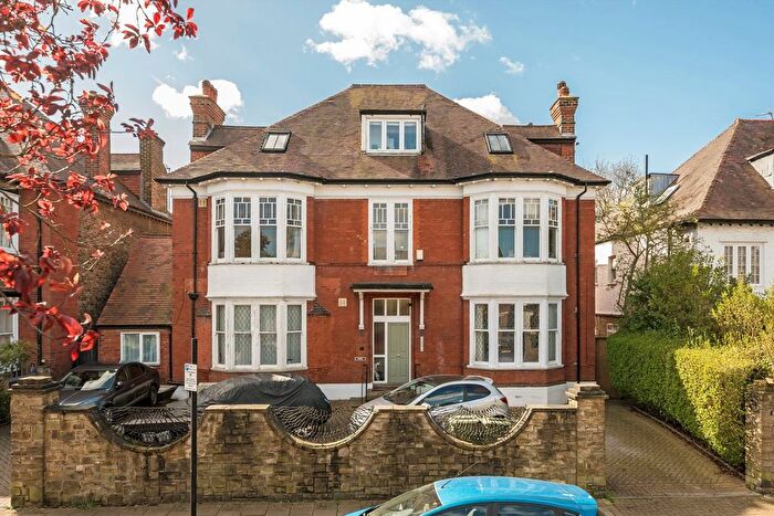 2 Bedroom Flat For Sale In Prentis Road, Streatham, SW16