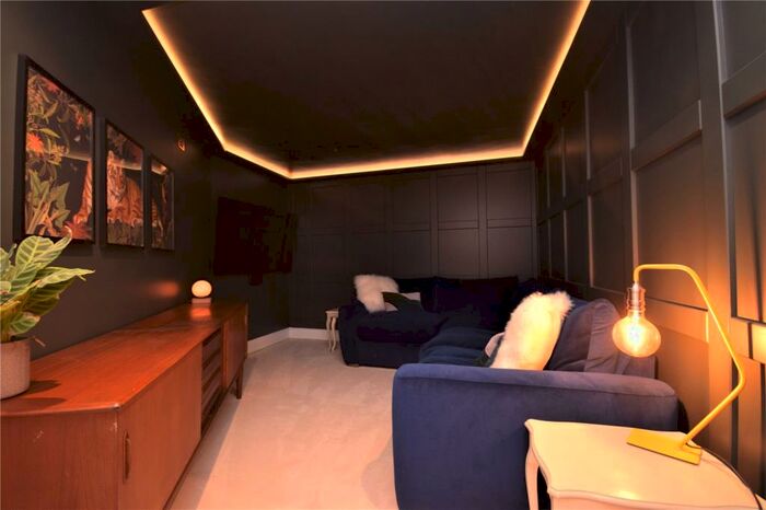 3 Bedroom Terraced House To Rent In Bachelor Lane, Horsforth, Leeds, LS18