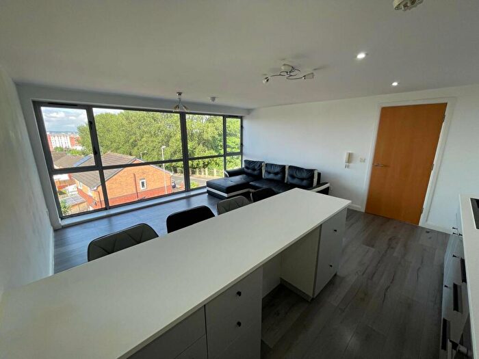 2 Bedroom Apartment To Rent In Netherfield Road South, L5