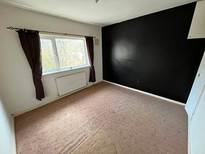 2 Bedroom Flat For Sale In Everest Avenue, Wrose, Shipley, BD18