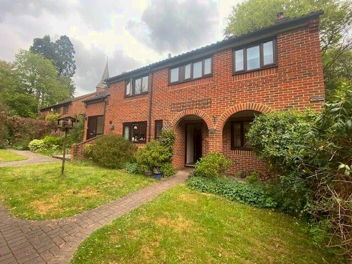 4 Bedroom Semi-Detached House To Rent In Beech Hall, Guildford Road, Ottershaw, Chertsey, KT16