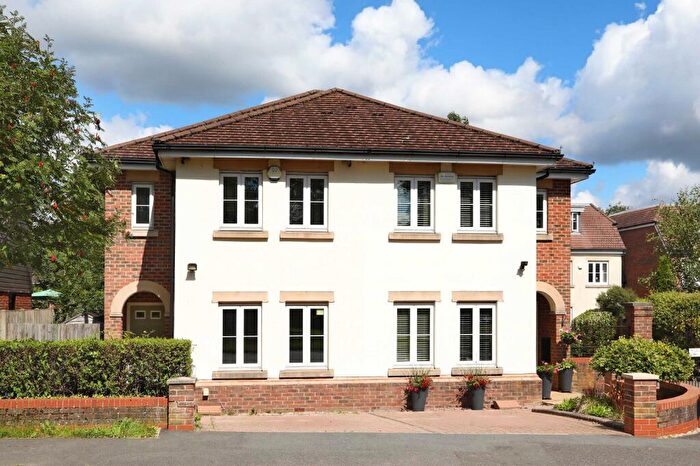 3 Bedroom Semi Detached House For Sale In North Drive, Beaconsfield, Buckinghamshire, HP9