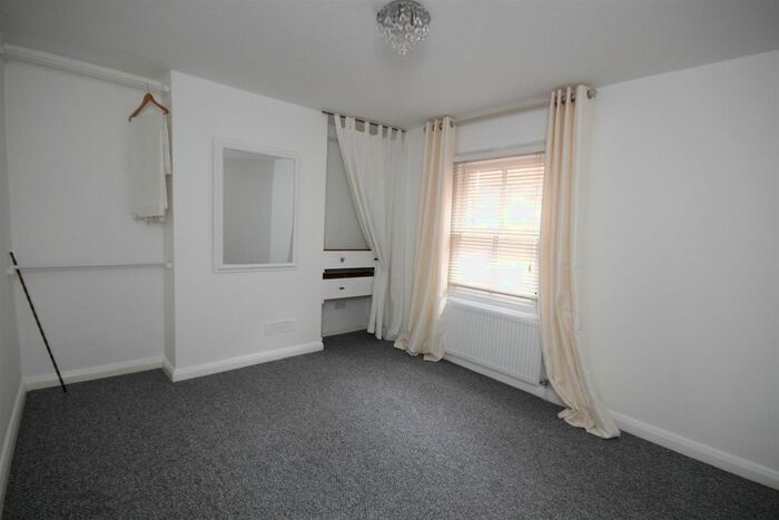 1 Bedroom Cottage To Rent In South Street, Brentwood, CM14