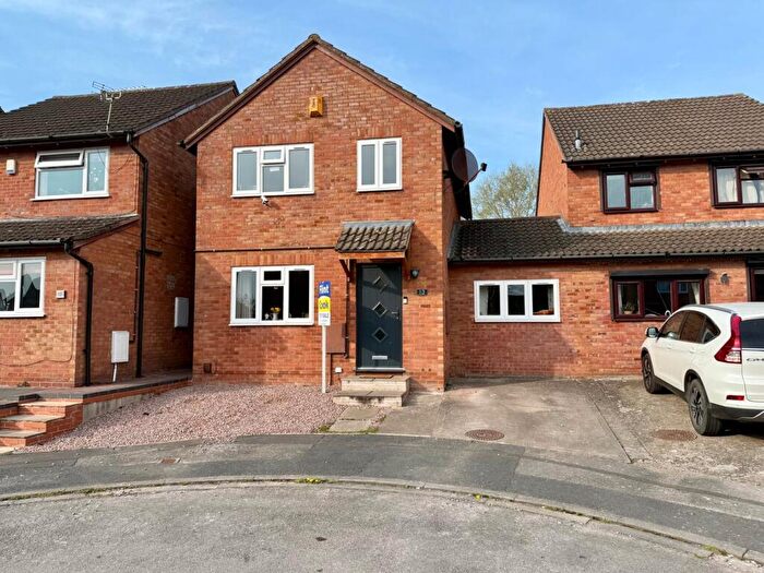 3 Bedroom Link Detached House For Sale In Rotherwas Close, Hereford, HR2