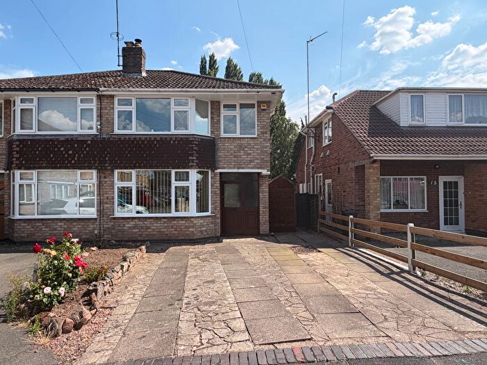 3 Bedroom Semi Detached House For Sale In River Close, Bedworth, CV12