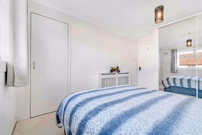 3 Bedroom End Of Terrace House For Sale In Glendale Crescent, Ayr, KA7