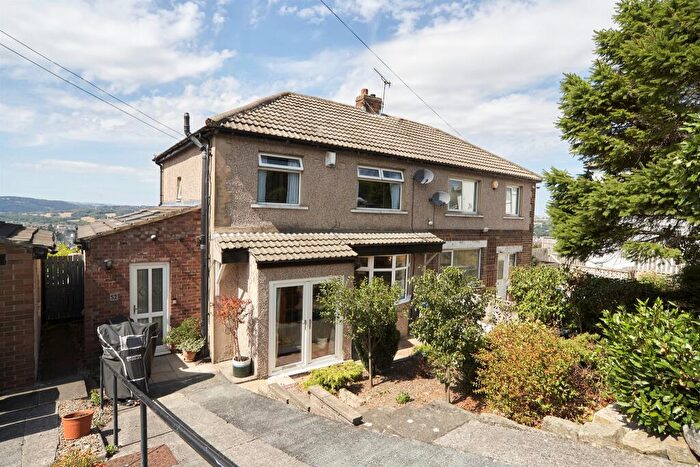 3 Bedroom Semi-Detached House For Sale In Low Ash Drive, Wrose, Shipley, BD18
