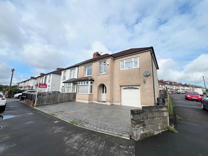 6 Bedroom House To Rent In Northville Road, Filton, Bristol, BS7