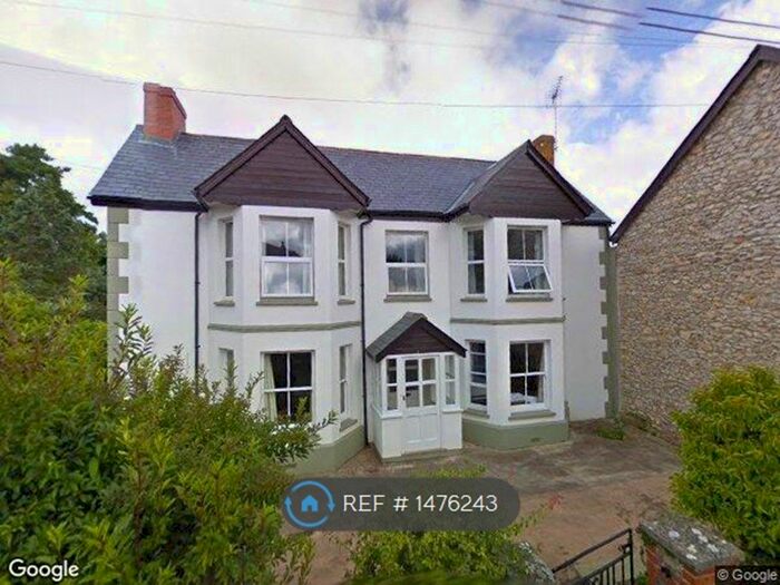 3 Bedroom Terraced House To Rent In Culmbridge Road, Cullompton, EX15