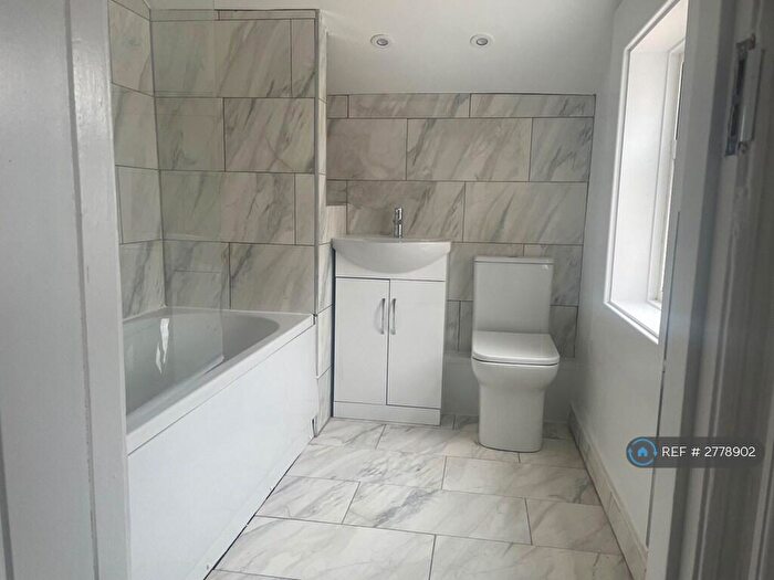 2 Bedroom End Of Terrace House To Rent In Mersea Road, Colchester, CO2