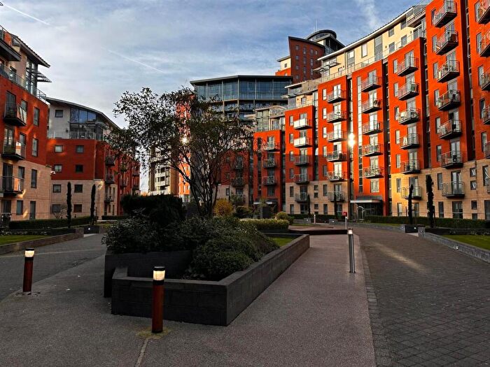 2 Bedroom Apartment To Rent In Faroe, Gotts Road, Leeds, LS12