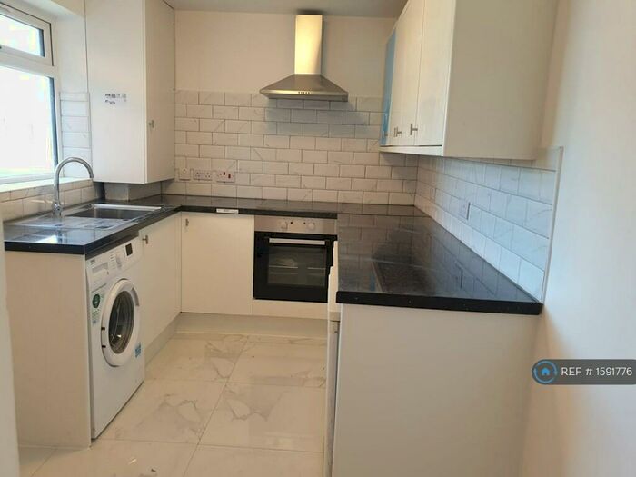 1 Bedroom Flat To Rent In Nightingale Road, London, N22