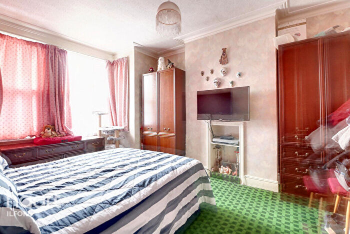 3 Bedroom Terraced House For Sale In Coventry Road, Ilford, IG1