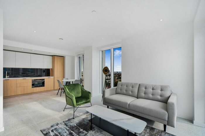 1 Bedroom Flat To Rent In Bouchon Point, Cendal Crescent, E1