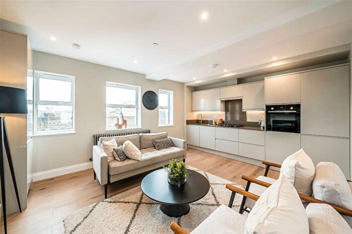 2 Bedroom Flat For Sale In Tulse Hill, Brixton, SW2