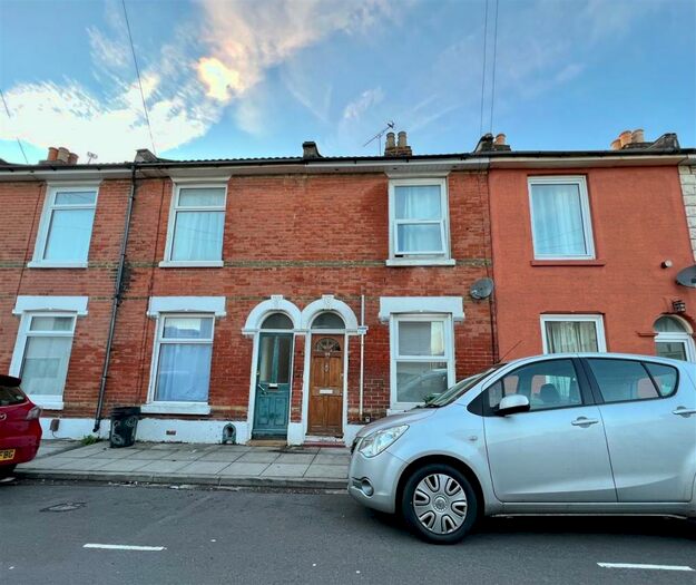 3 Bedroom House To Rent In Britannia Road, Southsea, PO5