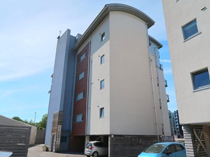 2 Bedroom Flat To Rent In Ty Westonia, Pierhead View, Penarth, CF64