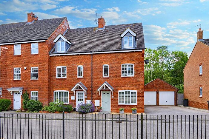 3 Bedroom Town House For Sale In Gibbards Close, Sharnbrook, Bedford, MK44