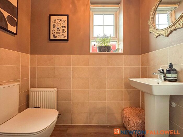 4 Bedroom Detached House For Sale In Victor Way, Fernwood, NG24