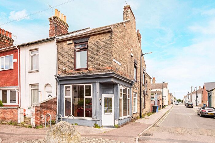3 Bedroom End Of Terrace House For Sale In Oxford Road, Lowestoft, NR32