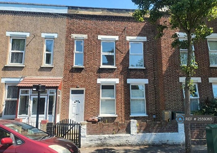 4 Bedroom Terraced House To Rent In Woodlands Road, London, E11