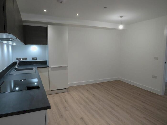2 Bedroom Flat To Rent In Broadway, Peterborough, PE1
