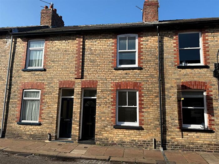 2 Bedroom Terraced House For Sale In Sutherland Street, South Bank, YO23