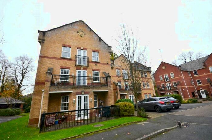 2 Bedroom Apartment To Rent In Holly Royde Close, West Didsbury, Manchester, M20